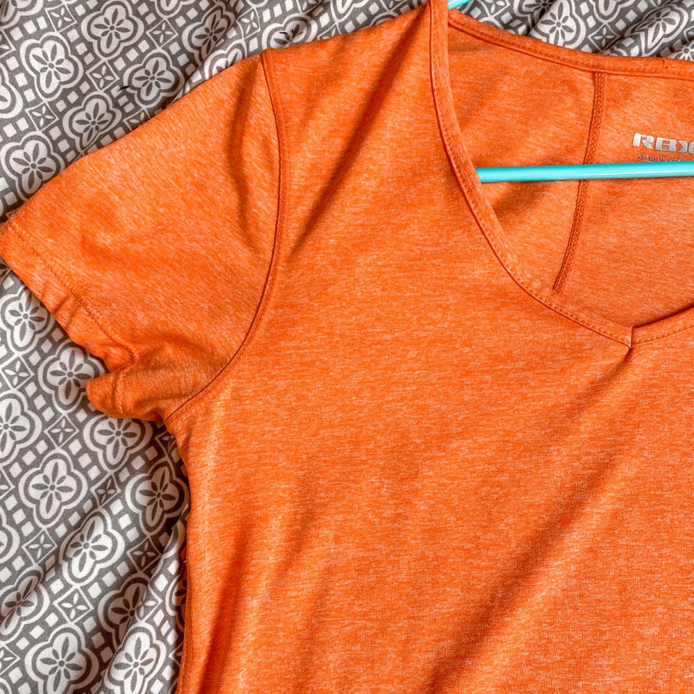 Athletic top great for workouts